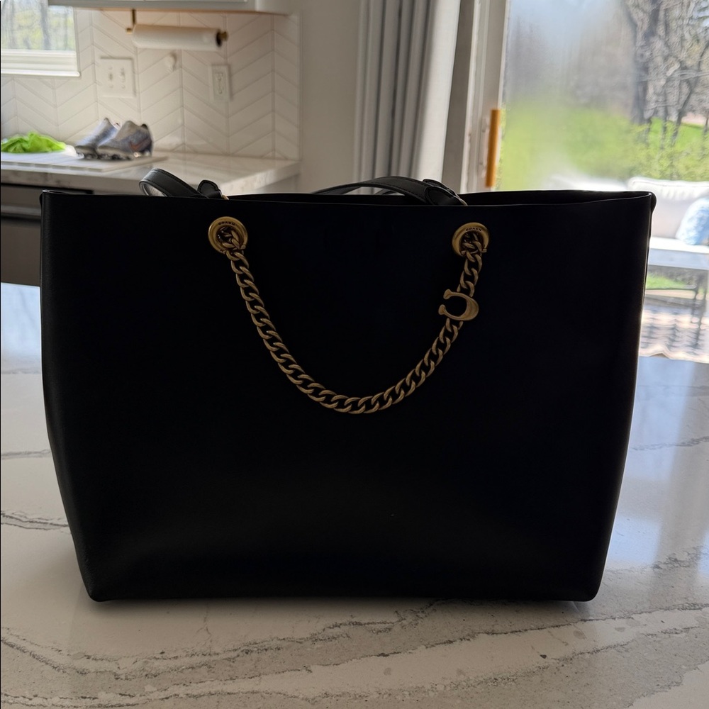 Hot- Coach Signature Chain Central Tote Black Leather - Picture 5 of 10